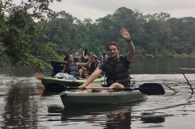 Kajakfahren im Tortuguero Nationalpark: Enge Kanäle erkunden