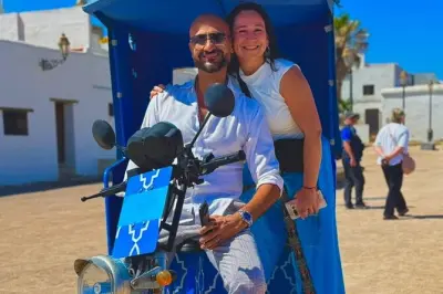 Tour privato in tuk-tuk a Rabat: Torre Hassan e medina vecchia