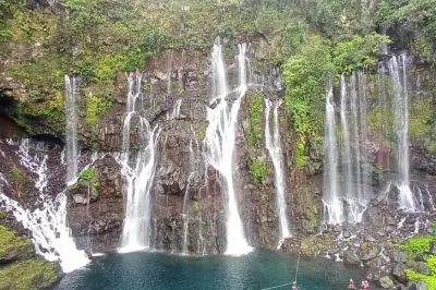 Full Réunion Island tour: 13 stops with private driver-guide