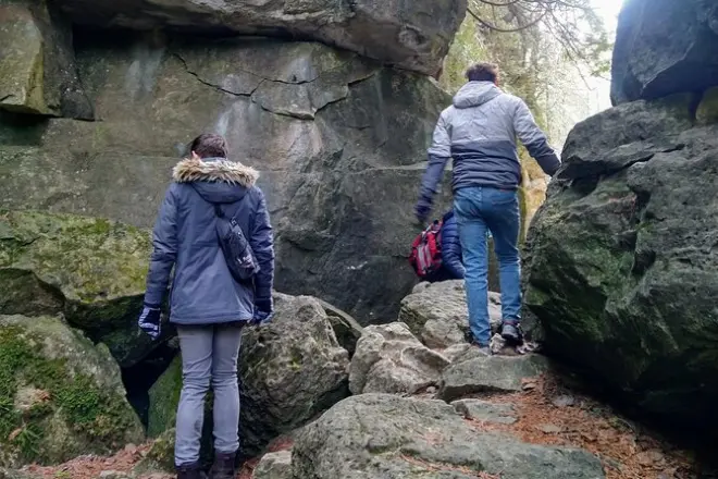 Randonnée privée aux grottes Duncan et Metcalfe Rock, retour libre