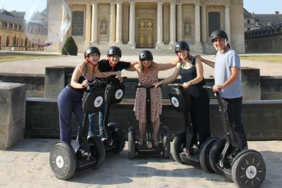 Découvrez paris en segway dans les 7e et 1er arrondissements, en passant devant la tour eiffel, le grand palais et la place de la concorde avec un guide local.