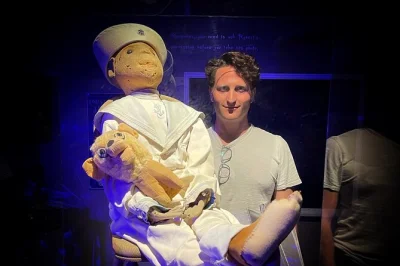 Explore o fort east martello em key west à noite, caçando fantasmas com equipamentos reais e conheça robert the doll. inclui estacionamento e acesso vip exclusivo.