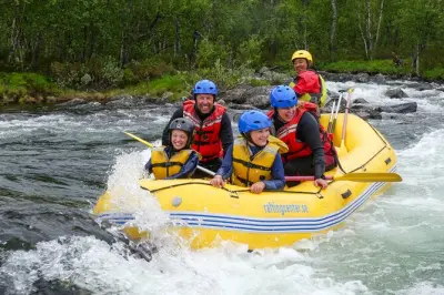 Rafting familial en Norvège : Rapides de niveau 1 dès 8 ans