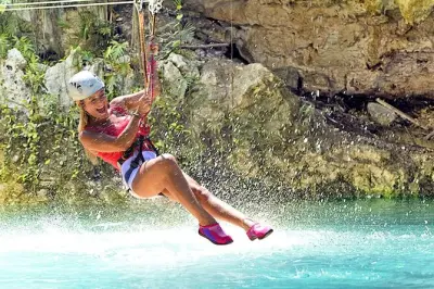 Canyoning und Zipline an den Polylimnio-Wasserfällen