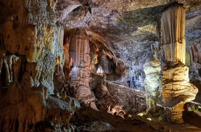 De Trieste à la grotte de Postojna : Train et balade inclus