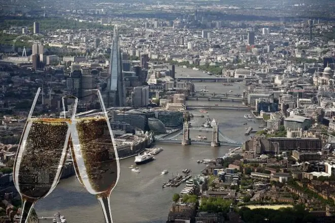 Vuelo turístico en Londres para 2: Champán sobre el centro