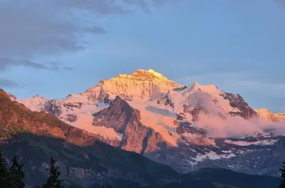 Wengen Sonnenuntergangswanderung mit Schweizer Käsefondue