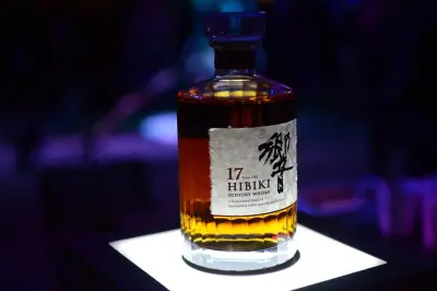 Japanische Whiskyverkostung in Ginza: Erlebnis in lokaler Bar