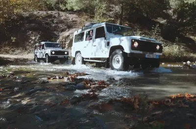 Safari jeep au départ de Larnaka : Villages intérieurs et forêts
