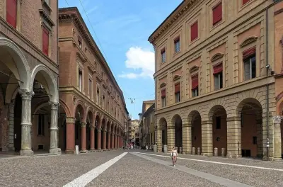 Bolzano Private Walking Tour: Medieval Streets & Arcades