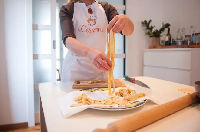 Corso di pasta e tiramisù a Siena a casa di una Cesarina
