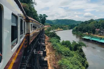 Kanchanaburi: Cachoeira Erawan, Hellfire Pass e Death Railway