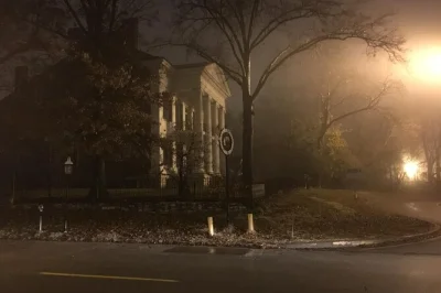 Explore o bairro assombrado lemp em st. louis, visite porões misteriosos da cervejaria e ouça histórias reais de crimes com um investigador paranormal de verdade. tour a pé incluso.