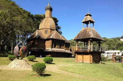 Full-day Curitiba tour: 9 stops with guide and wine tasting