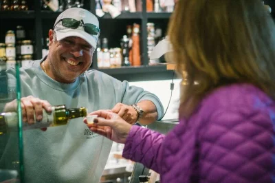 Feel the pulse of nyc’s lower east side on a small group food tour—taste legendary bagels, dumplings, and pickles, with a local guide and lunch included.