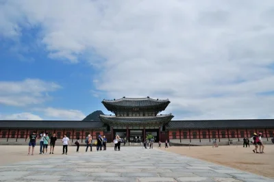 Step inside seoul’s gyeongbokgung palace, wander insadong’s shops, taste local lunch, and explore namdaemun market—all with a guide and hotel pickup.