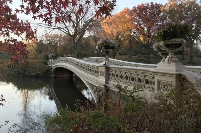 Erkunde central park in deinem tempo mit einer app-schnitzeljagd, löse rätsel, mach fotos und hab spaß. jederzeit startbar – inklusive app-zugang.