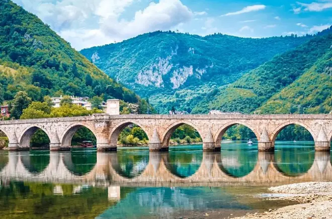 Sarajevo à Belgrade : Visite avec Visegrad et Drvengrad