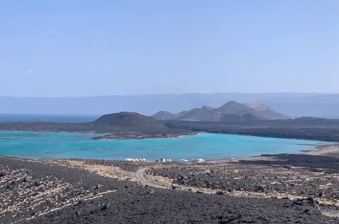 Lago Abbé e Assal em 2 dias com acampamento off-road desde Djibouti