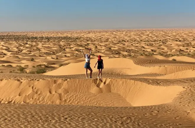 Privater Ausflug von Djerba zur Wüste und Thermalquelle Ksar Ghilane