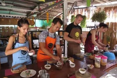 Matinée cuisine thaï à Chiang Mai : Réalisez 4 plats savoureux
