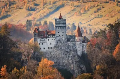 Château de Dracula depuis Bucarest : Bran, Peles et Brasov