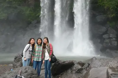 Jeju Insel Taxi-Tour privat: Wasserfälle, Oedolgae & Teeplantagen