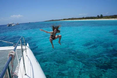 Feel the salt air on a catalina island snorkeling tour by luxury catamaran, with lunch, small group comfort, and hotel pickup included for a relaxed day.