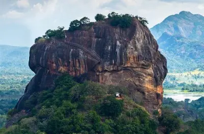 Sigiriya e Dambulla: Tour privado de dia inteiro