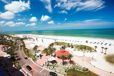 Wechsle die freizeitparks gegen weißen sand, delfine und meeresbrise bei einem tagesausflug nach clearwater beach ab orlando. inklusive transport, bootstouren und mittagessen am meer.