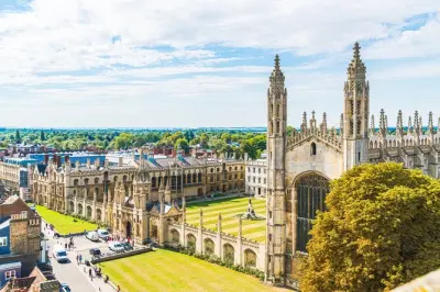 Cambridge alumni famosi: Tour gioco sul telefono