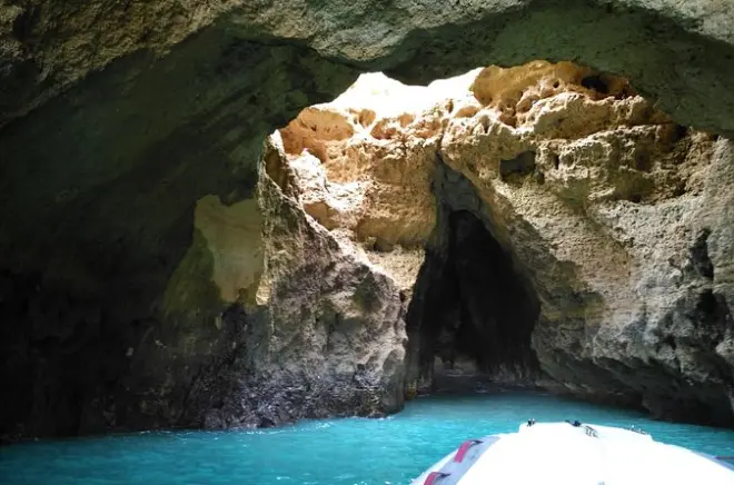 Tour privado a la cueva de Benagil desde Portimão: 20 cuevas