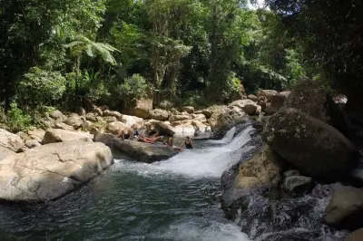 El Yunque Jet-Ski und Regenwaldwanderung: Fluss zur Lagune an Tag