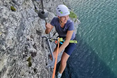 Via Ferrata Klettern über dem Meer in Bodø: 57 Meter hoch