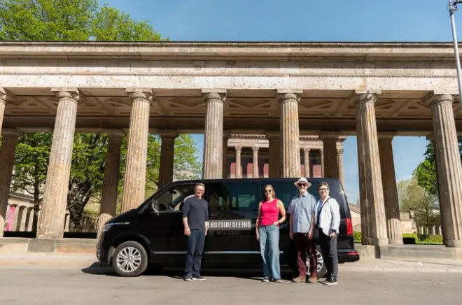 Berlín en coche privado: Puerta de Brandeburgo e Isla de Museos