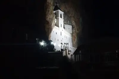 Monasterio de Ostrog y Doclea: Ruinas romanas y parque natural