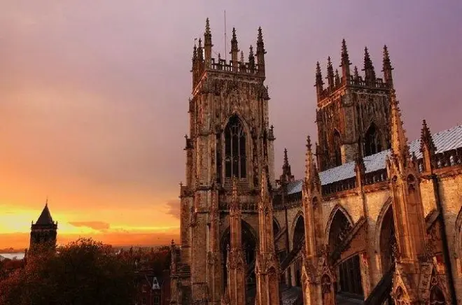 York Private Walking Tour: Medieval Streets & Roman Ruins