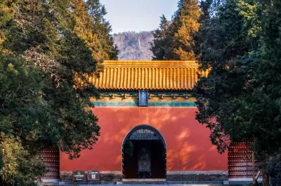 Nanjing Privattour: Ming-Grabanlage & Gedenkstätte Massaker