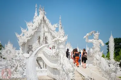 Chiang Rai Tempel Tagesausflug: Weißer, Blauer & Hauyplakang