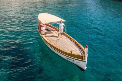 Scopri la costa di ponza con una barca privata, scegli il percorso, gusta vino locale o frutta fresca e rilassati con una guida certificata—partenze dall’isola di ponza.