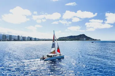 Kona Coast catamaran sail: 90 minutes on the Spirit of Aloha