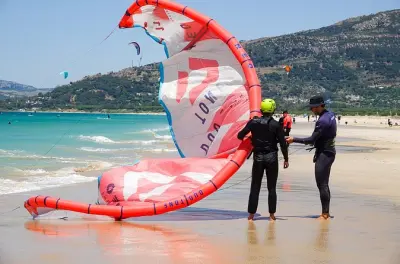Kitesurfing lessons in Tarifa: Semi-private for all levels