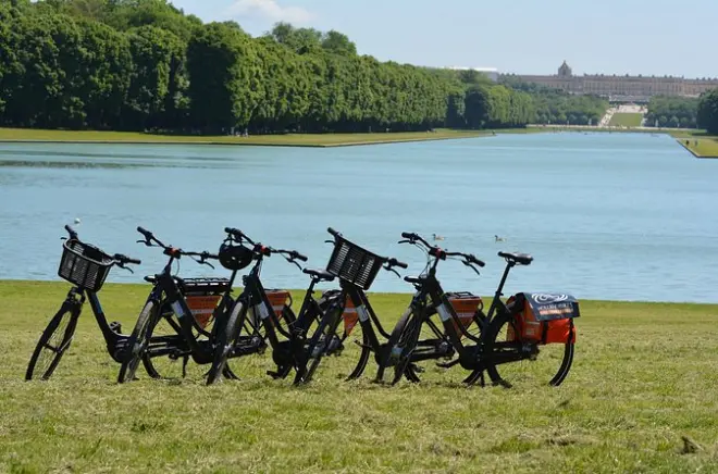 Explora Versalles en bici con clásicas holandesas a tu ritmo