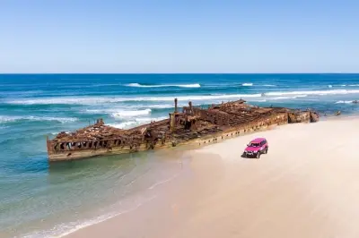 2-Day K'gari 4WD Beach House Adventure: Drive the Island