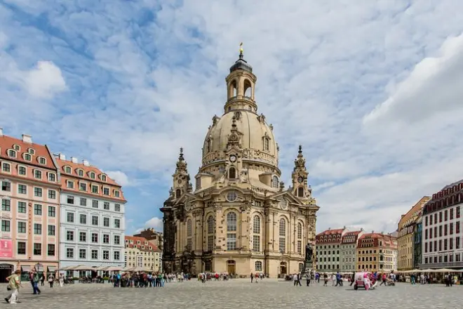 Dresdens Altstadt zu Fuß: Barocke Sehenswürdigkeiten entdecken