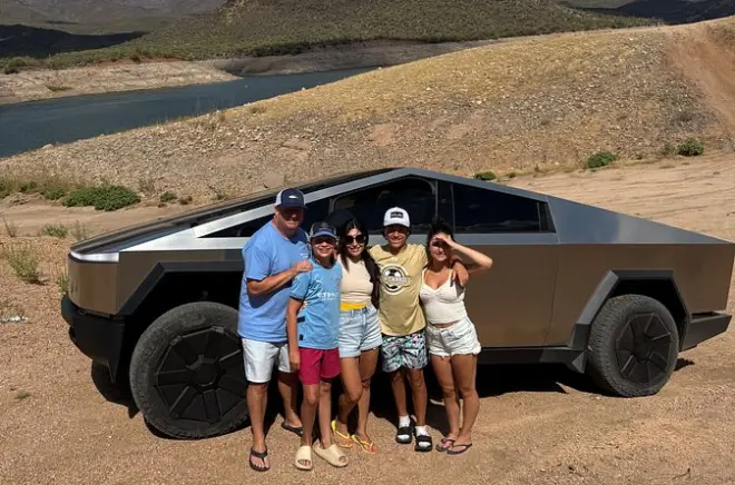 Sonora-Wüste: Tesla Cyber Truck und JetSurf Offroad & Wasserspaß