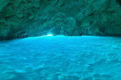 Vlore Speedboat Tour: Blue Cave & Grama Bay