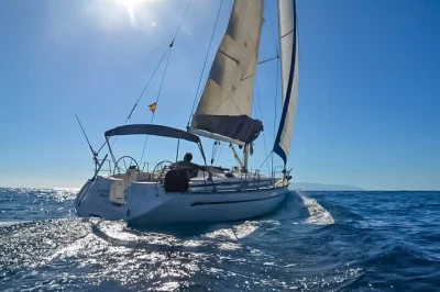Los gigantes erleben: in kleiner gruppe segeln, delfine & wale beobachten und in ruhigen buchten schnorcheln – inklusive snacks, getränke und erfahrener skipper.