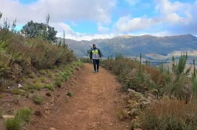 Stellenbosch Hike & Wine Tasting: 9km Banhoek Vineyard Walk