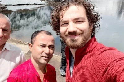 Book a private transfer from udaipur to jaipur. door-to-door ride, air-conditioned car, bottled water, and flexible stops along nh 58. easy booking.